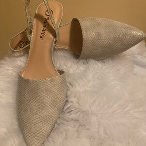 BELLA-VITA Sarah ladies size 10 tan slingback pump LNWOT